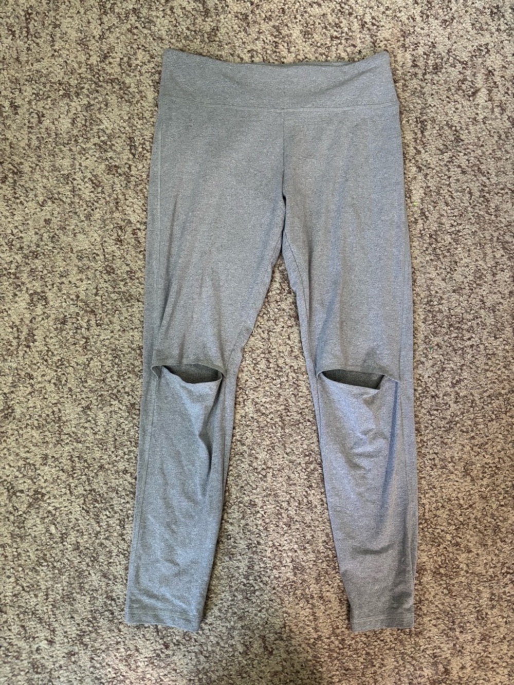 Victoria Sport Women’s Gray Knee-Cut Active Workout Yoga Leggings